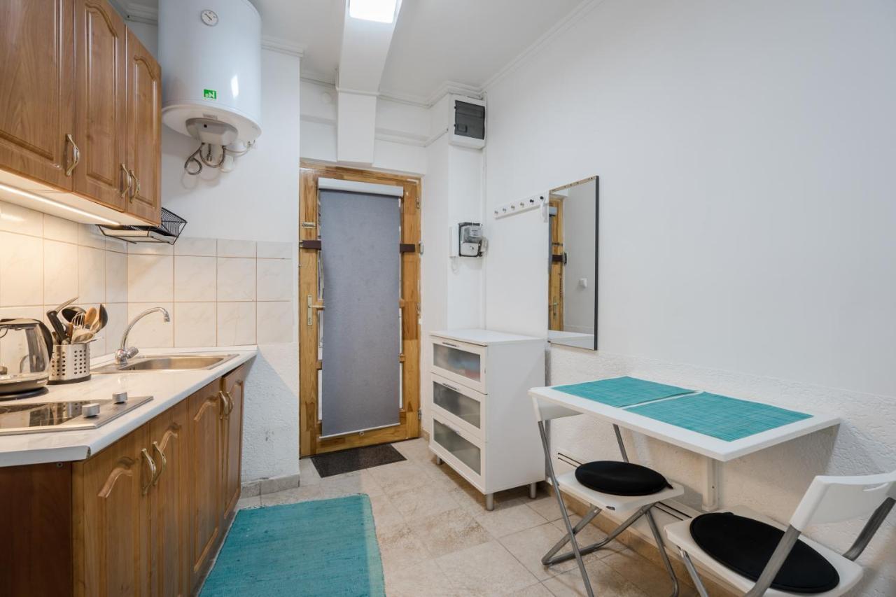 Bpr Simply Azure Apartment Budapest Esterno foto