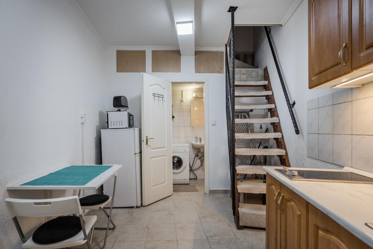 Bpr Simply Azure Apartment Budapest Esterno foto
