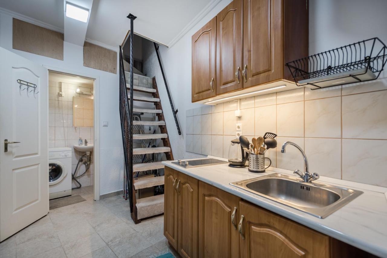 Bpr Simply Azure Apartment Budapest Esterno foto